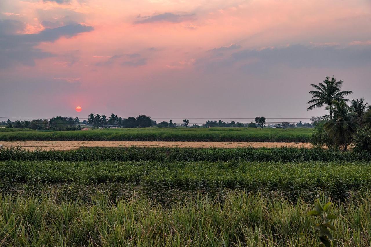 Saffronstays Happy Fields, Pune - Luxury Farmstay With Farm To Table Food Esterno foto